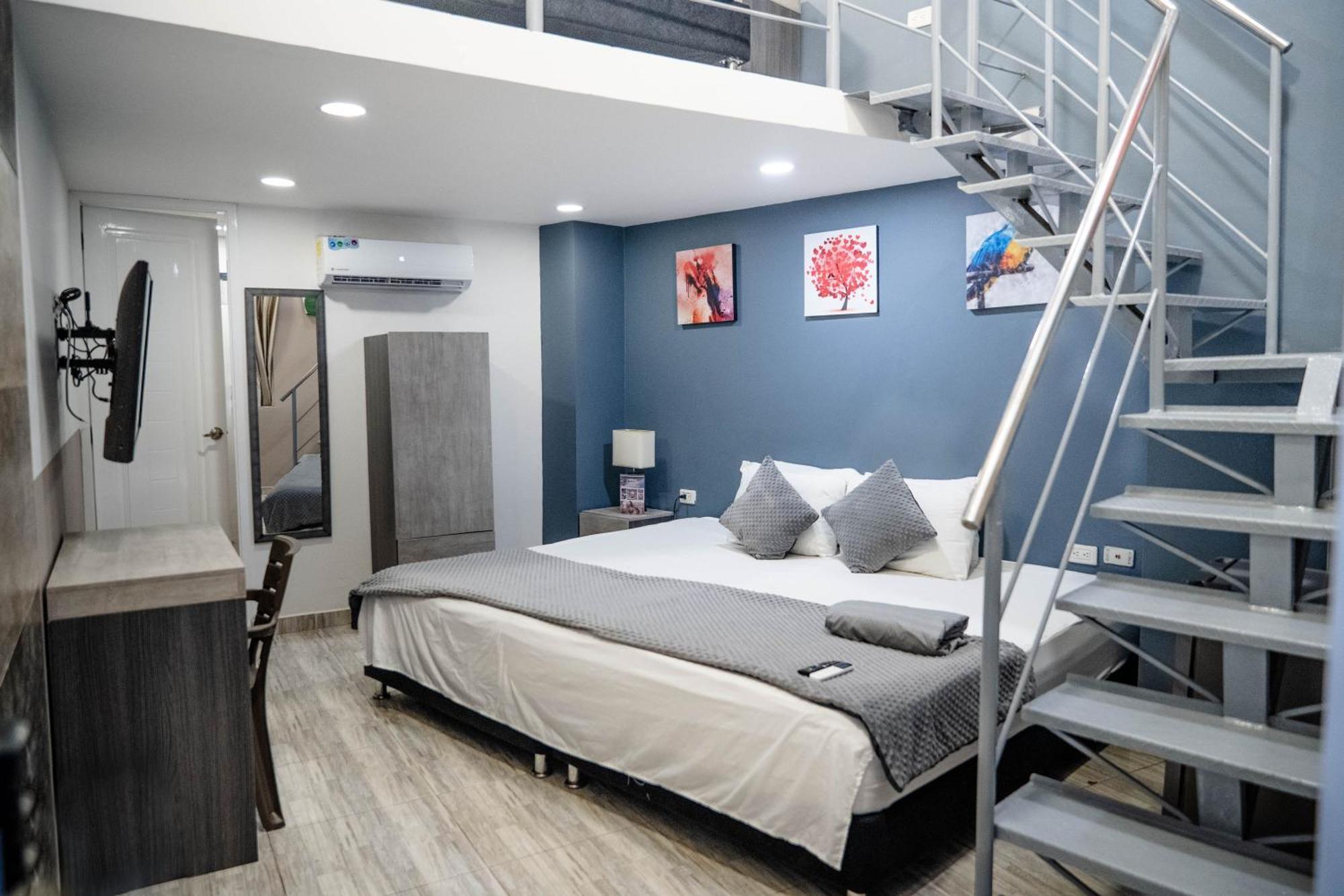 Quadruple Room with Private Bathroom